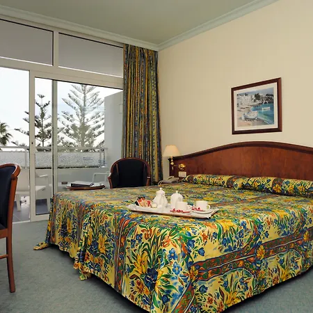 Vik San Antonio Hotel 4*