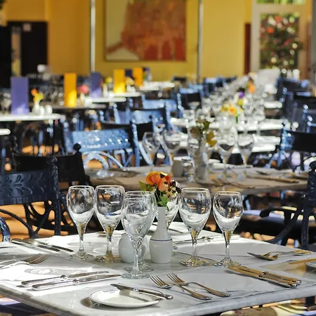 Hotel Vik San Antonio 4*